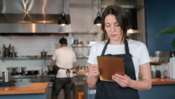 Le salaire minimum national de 18,50 $ entre en vigueur le 25 avril 2026 — Les Canadiens doivent revoir la conformité provinciale, l’admissibilité et les protections du travail mises à jour